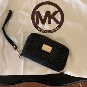 Michael Kors wristlet